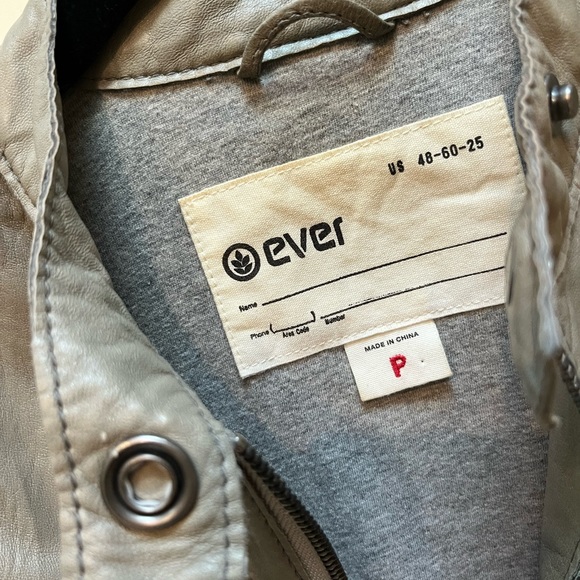 Sassy petite gray lambskin moto jacket - Picture 5 of 6